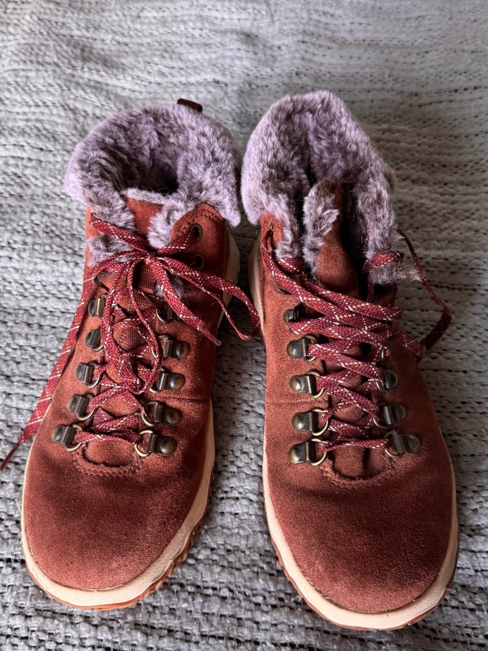 LL Bean Women's Day Venture Insulated Boots, Lace-Up